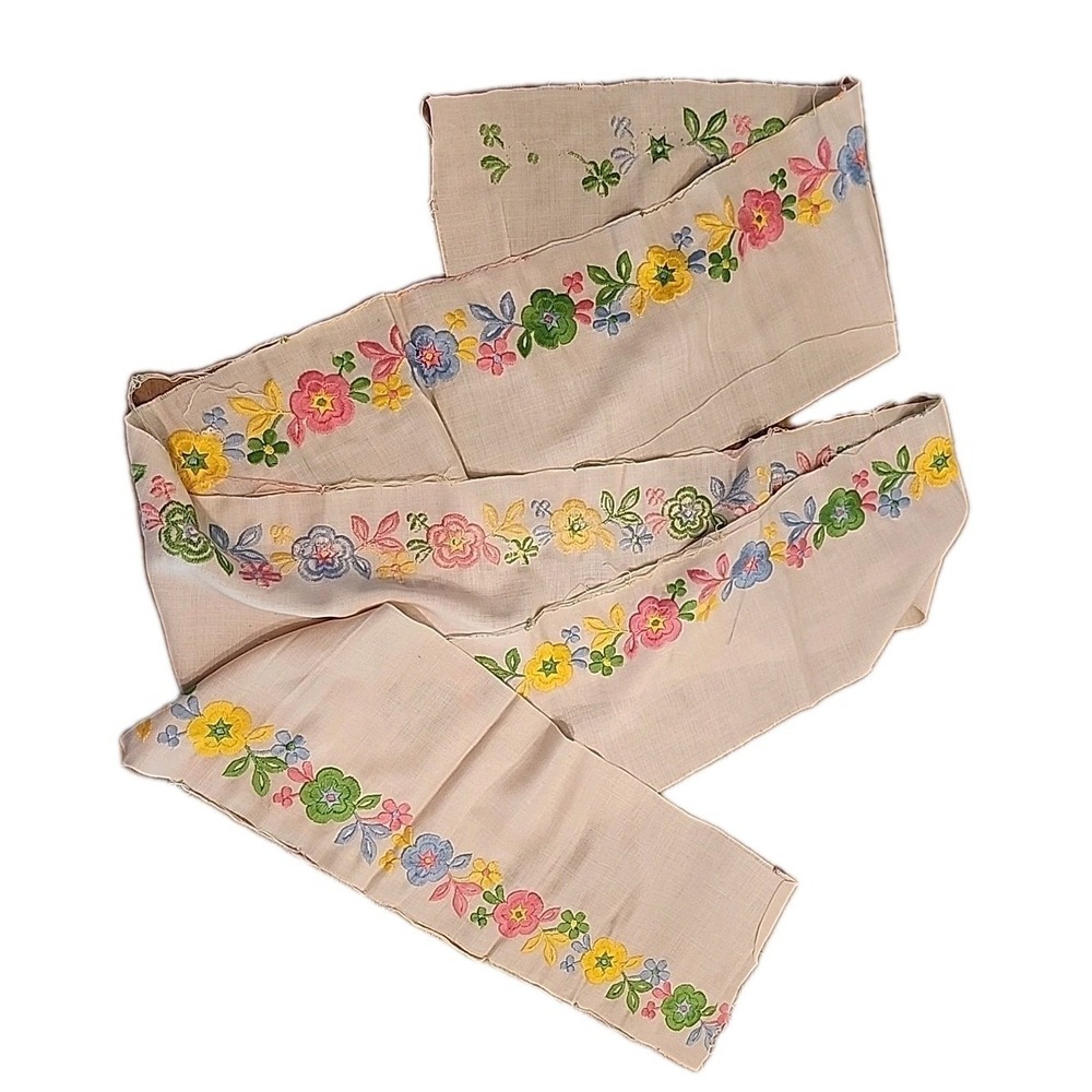 3‎ Yards/Vintage Pastel Floral Embroidered Fabric Trim. Pale Yellow Background